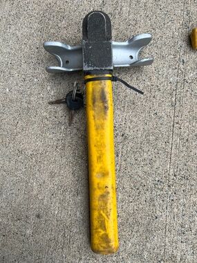 Wheel Lock/Club with Yellow Handle